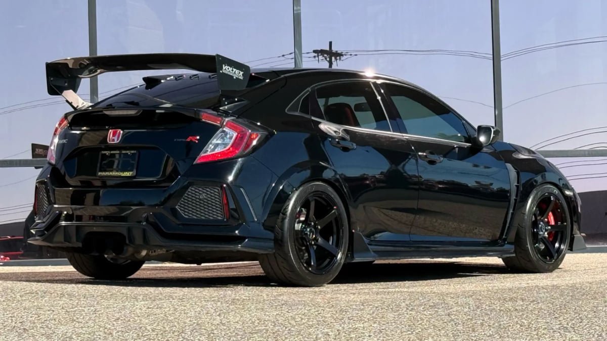 Used 2017 Honda Civic Type R image 15