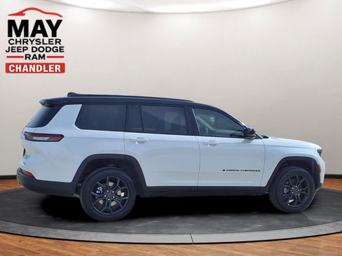 New 2025 Jeep Grand Cherokee L Limited image 16