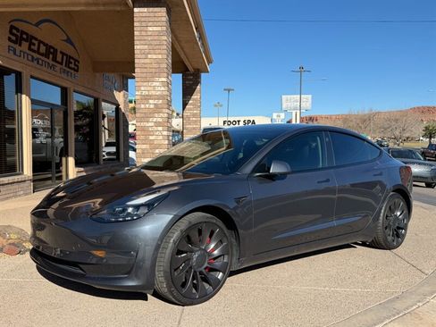 Used 2022 Tesla Model 3 Performance image 8