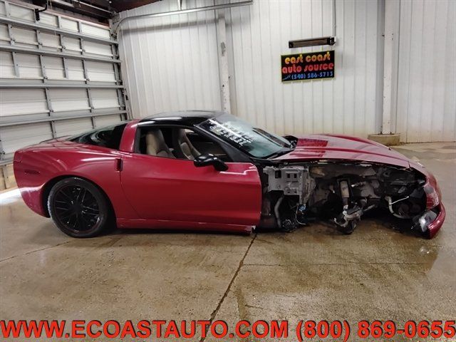 Used 2005 Chevrolet Corvette Coupe w/ Preferred Equipment Group RWD image 2