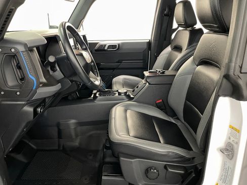 Used 2024 Ford Bronco Black Diamond AWD/4WD image 8