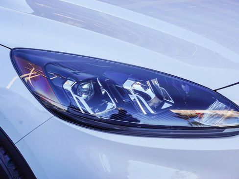 Used 2021 Ford Escape SE image 15