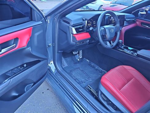 Used 2025 Toyota Camry XSE image 10
