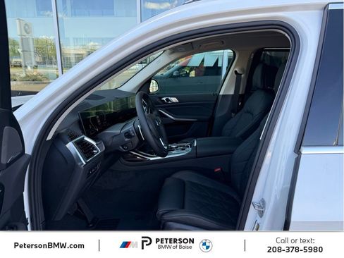 New 2027 BMW X7 xDrive40i w/ Premium Package AWD/4WD image 17