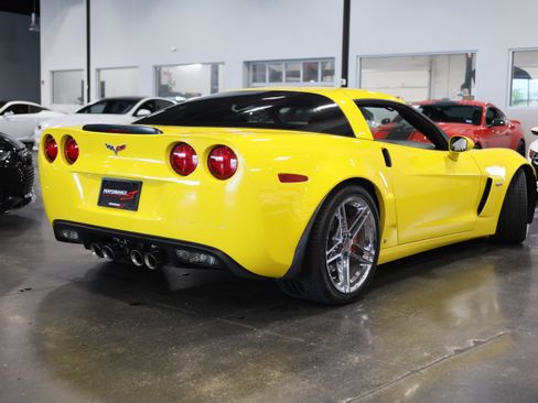Used 2008 Chevrolet Corvette Z06 w/ Preferred Equipment Group RWD image 6