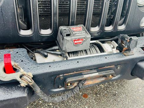 Used 2018 Jeep Wrangler Rubicon AWD/4WD image 11