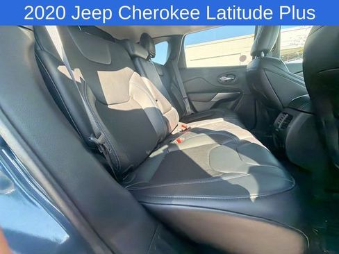 Used 2020 Jeep Cherokee Latitude Plus w/ Comfort/Convenience Group AWD/4WD image 15
