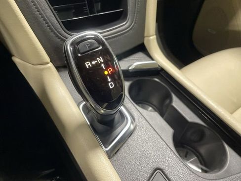 Used 2018 Cadillac XT5 Luxury w/ Driver Awareness Package image 20