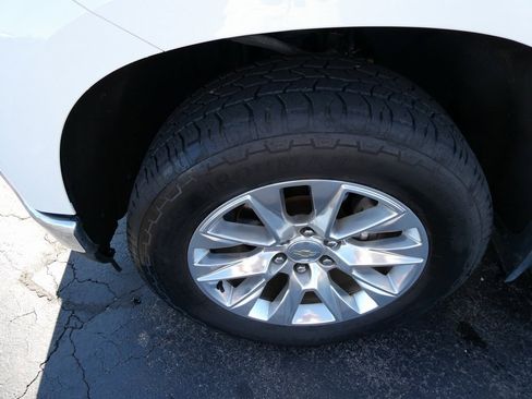 Certified 2021 Chevrolet Silverado 1500 LTZ w/ LTZ Premium Package image 12