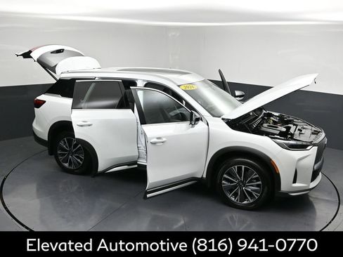 Certified 2026 INFINITI QX60 Luxe w/ Family Package AWD/4WD image 34
