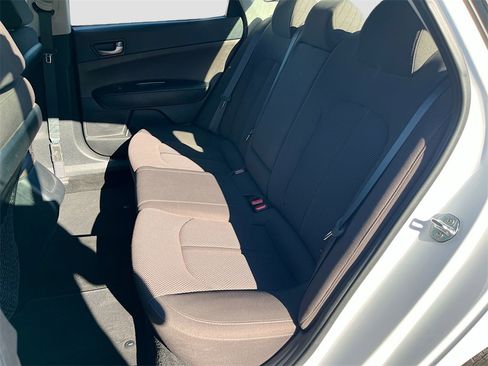Used 2020 Kia Optima LX image 22