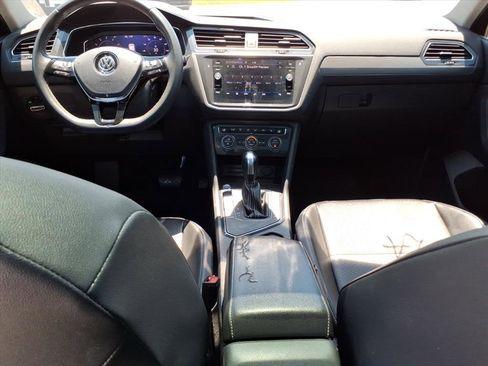 Used 2021 Volkswagen Tiguan SEL FWD image 14
