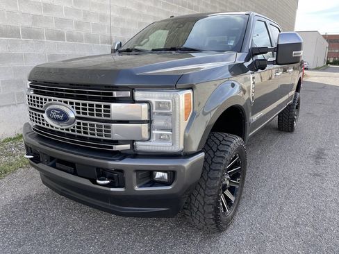 Used 2017 Ford F350 Platinum w/ Platinum Ultimate Package AWD/4WD image 10