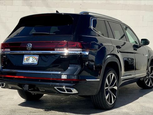 Used 2024 Volkswagen Atlas SEL Premium R-Line image 23