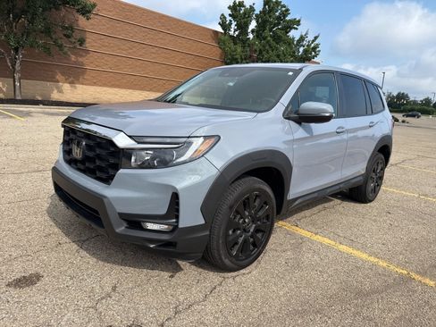 Used 2023 Honda Passport EX-L image 11