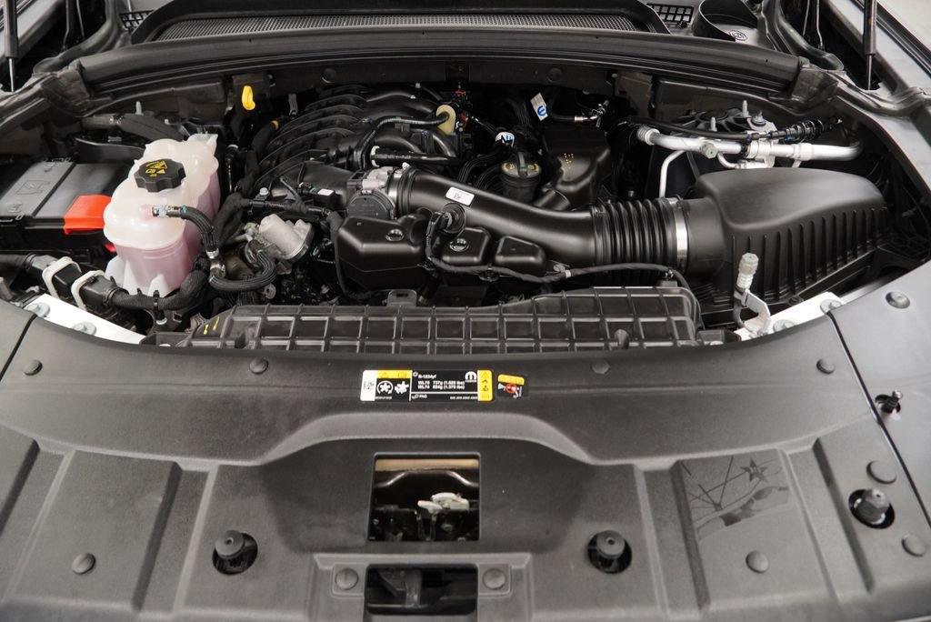 Certified 2025 Jeep Grand Cherokee Laredo X AWD/4WD image 52
