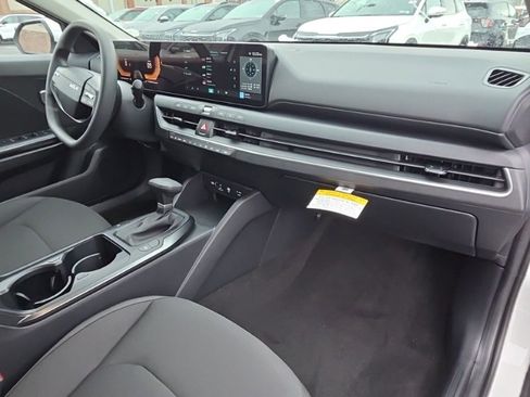 New 2026 Kia K4 LXS image 13