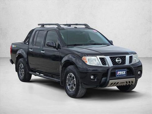 Used 2020 Nissan Frontier PRO-4X w/ Pro-4x Utility Package image 3