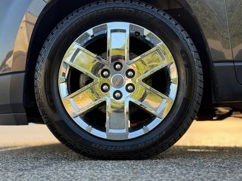 Used 2017 GMC Acadia Limited SLT AWD/4WD image 30