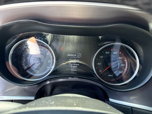 Used 2022 Dodge Charger SXT RWD image 11