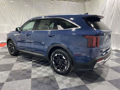 New 2026 Kia Sorento S w/ S Panoramic Sunroof Package image 2