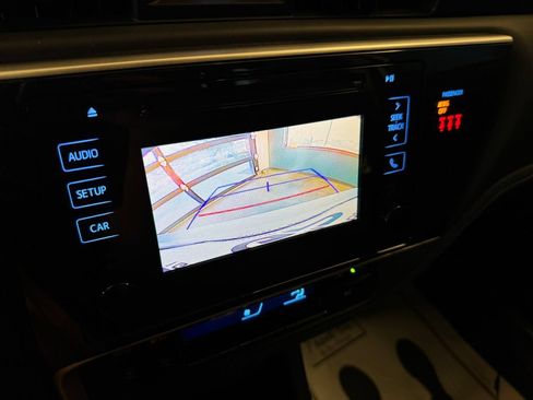 Used 2019 Toyota Corolla SE FWD image 14
