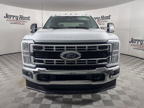 Used 2024 Ford F350 XLT image 2