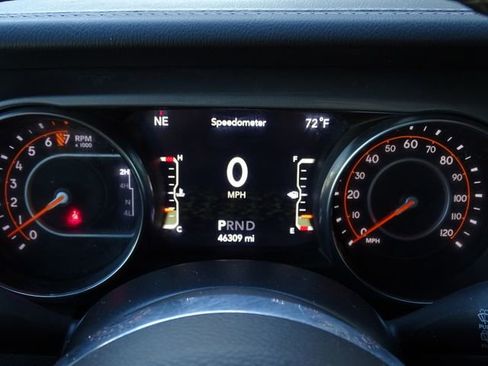 Used 2021 Jeep Wrangler Unlimited Sahara image 27