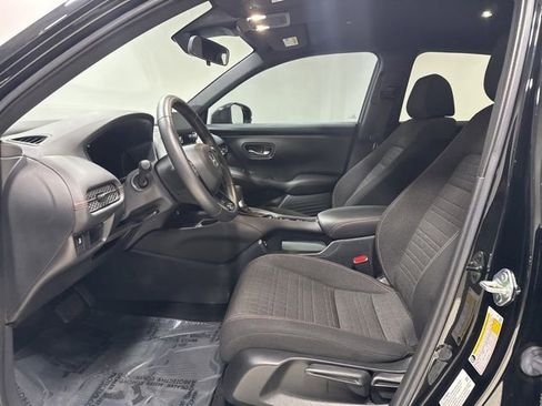 Used 2025 Honda HR-V Sport image 10