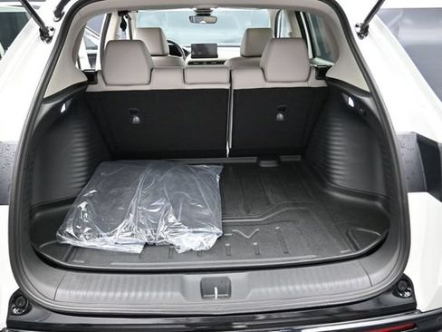 Used 2026 Honda HR-V EX-L image 32
