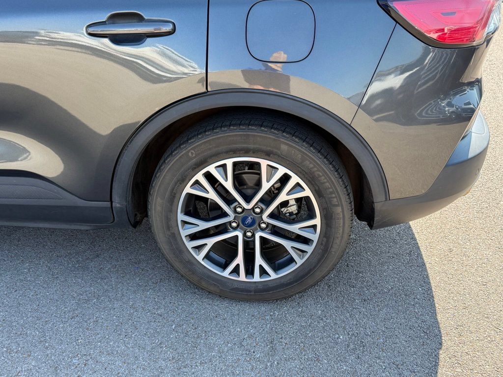 Used 2020 Ford Escape SEL FWD image 25