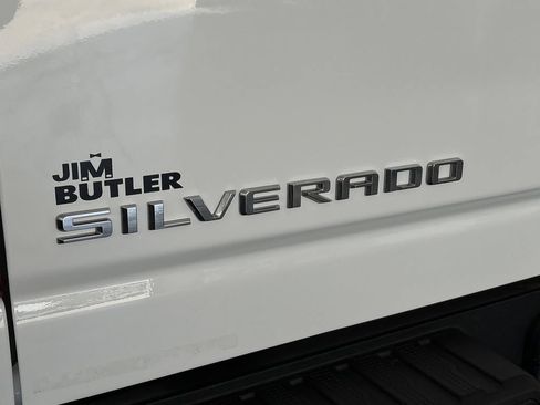 Used 2022 Chevrolet Silverado 2500 Custom AWD/4WD image 48