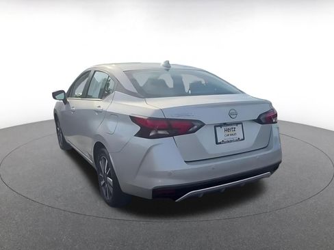 Used 2025 Nissan Versa SV image 11