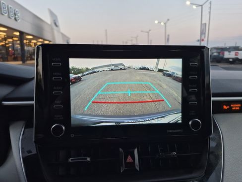 Used 2021 Toyota Corolla SE image 34