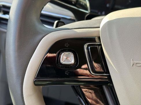 Used 2022 Lincoln Corsair AWD w/ Equipment Group 101A image 23