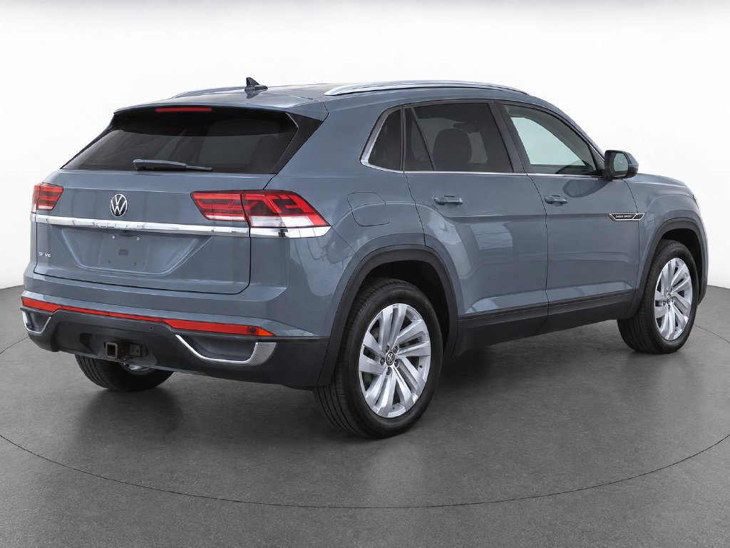 Used 2021 Volkswagen Atlas Cross Sport SE w/ Panoramic Sunroof Package FWD image 3