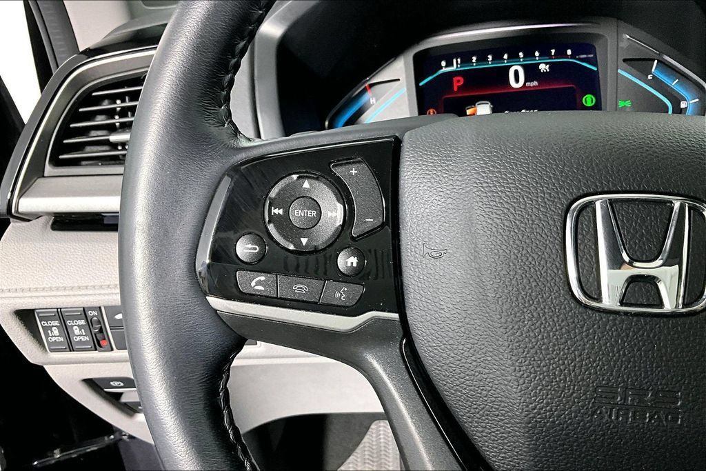 Used 2024 Honda Odyssey Touring image 18