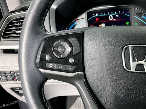 Used 2024 Honda Odyssey Touring image 18