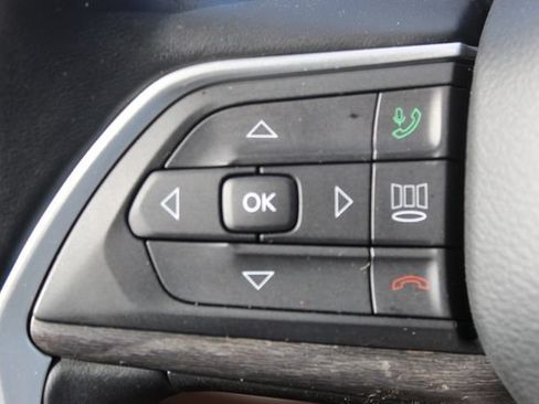 Used 2021 Jeep Grand Cherokee L Limited AWD/4WD image 18