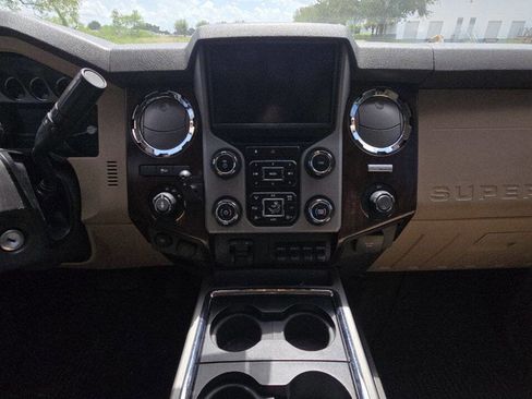 Used 2015 Ford F350 Lariat w/ Chrome Package image 34