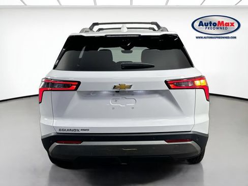 Used 2025 Chevrolet Equinox LT w/ Convenience Package II AWD/4WD image 7