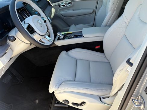 New 2026 Volvo XC90 B6 Ultra image 17