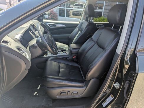 Used 2020 Nissan Pathfinder SL w/ Cargo Package AWD/4WD image 10