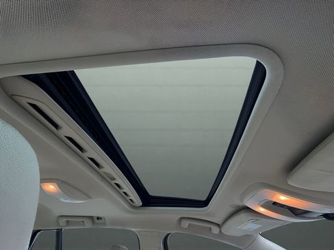 Used 2015 Volvo V60 T5 Premier Plus image 19