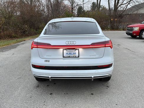 Used 2022 Audi e-tron Premium Plus w/ Premium Plus Package image 4
