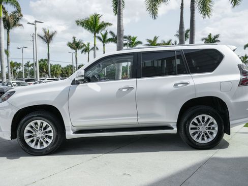 Used 2023 Lexus GX 460 Premium image 24