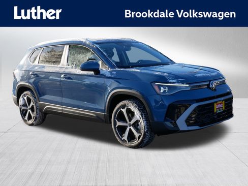 New 2026 Volkswagen Taos SEL image 1