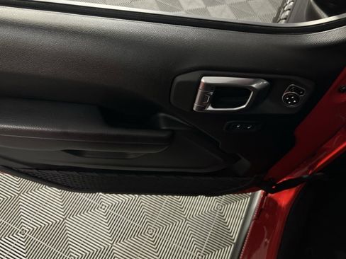 Certified 2024 Jeep Gladiator Rubicon w/ Technology Group image 25