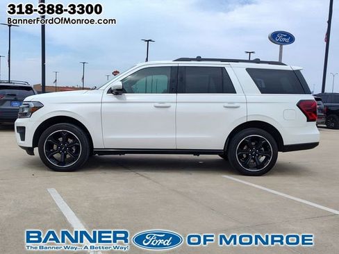 Certified 2023 Ford Expedition Limited image 3