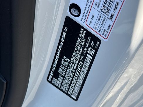 Used 2025 BMW 230i Coupe w/ Premium Package image 17